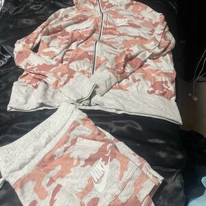 Women’s Nike two piece